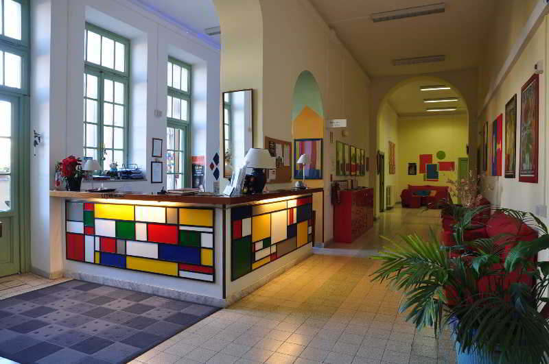Litus Roma Hostel Lido di Ostia Luaran gambar Interior of the museum
