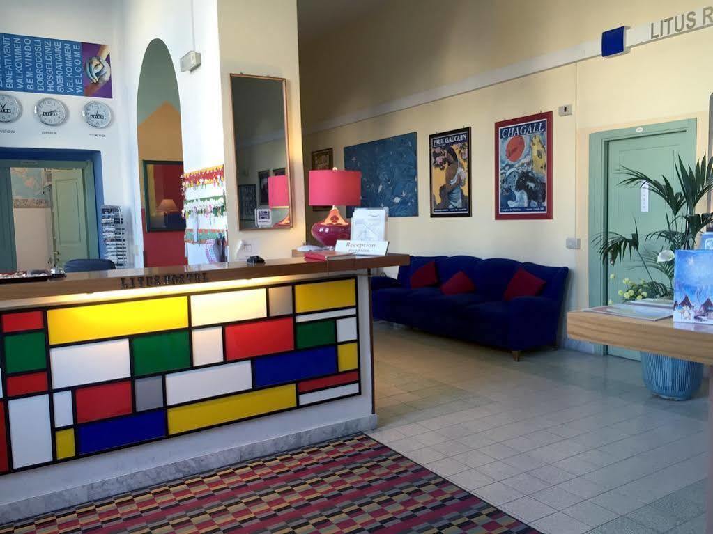 Litus Roma Hostel Lido di Ostia Luaran gambar Reception